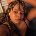 Laila Cook - @s0liviolet - Instagram