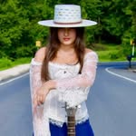 Laila Mack - @lailamackmusic - Instagram
