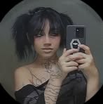 Layla Steele - Facebook