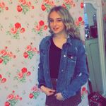 Lana Bates - @lanalouise.x - Instagram