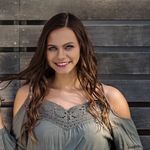 Lana Rivera - @homesbylana - Instagram