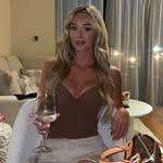 @lanayatess - Instagram