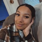 Alaina Davis - @lanidavis10 - Instagram