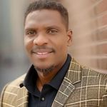 Lanre O Smith - @larryzsmith - Instagram