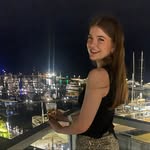 lara bennett - @laarabennett - Instagram