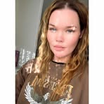 Lara Bray - Facebook