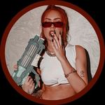# 𝗅𝖺𝗋𝖺 𝖻𝗋𝗈𝗈𝗄𝗌 🇨🇵 - @i98prada_ - Instagram
