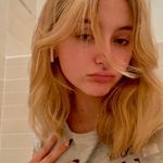 Lara Clark - @clarklaraa - Instagram