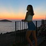 Lara Clark - @lara.clark13 - Instagram