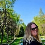 Lara Collins Breon - @lalamama21 - Instagram