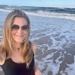Lara Curtis Castellano - @lccaste - Instagram