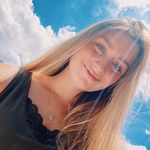 Lara Decker - @laradecker0 - Instagram
