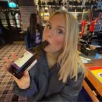 Lara Drew - @laramowbray - Instagram