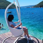Lara Fisher - @larafish - Instagram