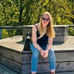 Lara Freitag - @larahermine - Instagram