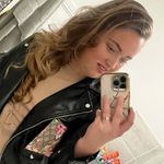 Lara💋 - @__laragates__ - Instagram