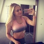 Lara Hansen - @lara_http_2003 - Instagram