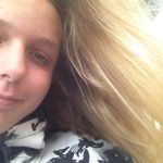 Lara Hansen - @larahansen5678 - Instagram