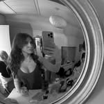 lara - @larahubbarddx - Instagram