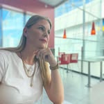 Lara Hudson - @lara_hudson_77 - Instagram