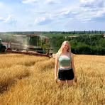 Lara James - Facebook