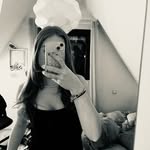 𝐋𝐚𝐫𝐚 - @lara__knott - Instagram