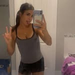 Lara - @laralambert02 - Instagram