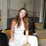 Lara Laporte - @larasspacetobe - Instagram