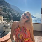 Lara Olson - @laraolson - Instagram