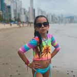 Lara Roberge Causs Castellain - @laracastellainr - Instagram
