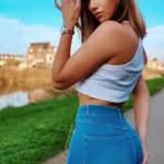 Lara Ross - @laraross413 - Instagram
