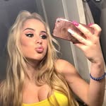 @lara._.scott - Instagram