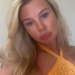 Lara Scott - @larascottt - Instagram