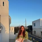 Lara Simpson - Facebook