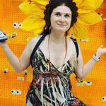 Lara Stein - @wolfgirl_loves_batman - Instagram