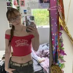 Lara Sutherland - Facebook
