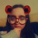 Lara Sutton - @lara.sutton.587 - Instagram