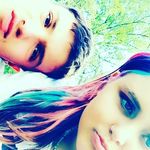 Lara Sutton - @larasutton2003 - Instagram
