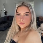Lara Wright - @laraawrightt - Instagram