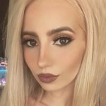 @larisadeaconescu - Instagram