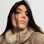 Larissa Back - @laribackk - Instagram