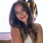 Larissa Cabrera - @_larissacabrera - Instagram