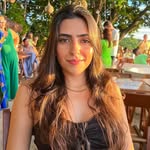 Larissa Colangeli - @larissacolangeli - Instagram