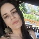 Larissa Doyle - @larissabugsdoyle - Instagram
