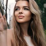 Larissa Fox - Facebook