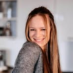 Larissa John - Facebook
