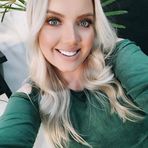 Larissa Lamb - Facebook
