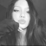 Larisssa - @larissalambspam - Instagram
