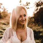 Larissa Lang - @_bellalng - Instagram