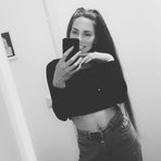 Larissa Le - Facebook
